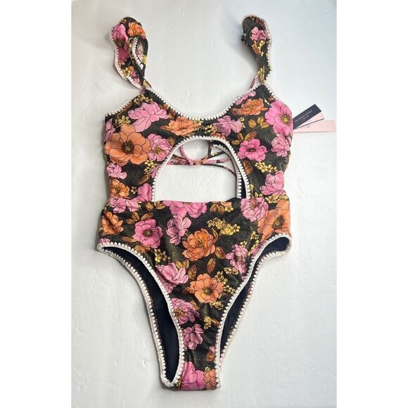 VICTORIA'S SECRET SWIM Ruffle One-Piece cheeky Swimsuit w/ Crochet cut out M - Picture 3 of 13